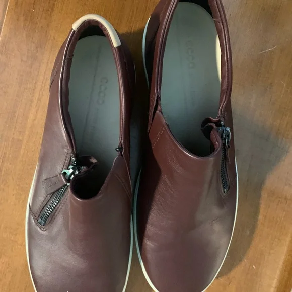 Ecco Brown Leather Loafers with side Zipper and Elastic Panel Men main image 3
